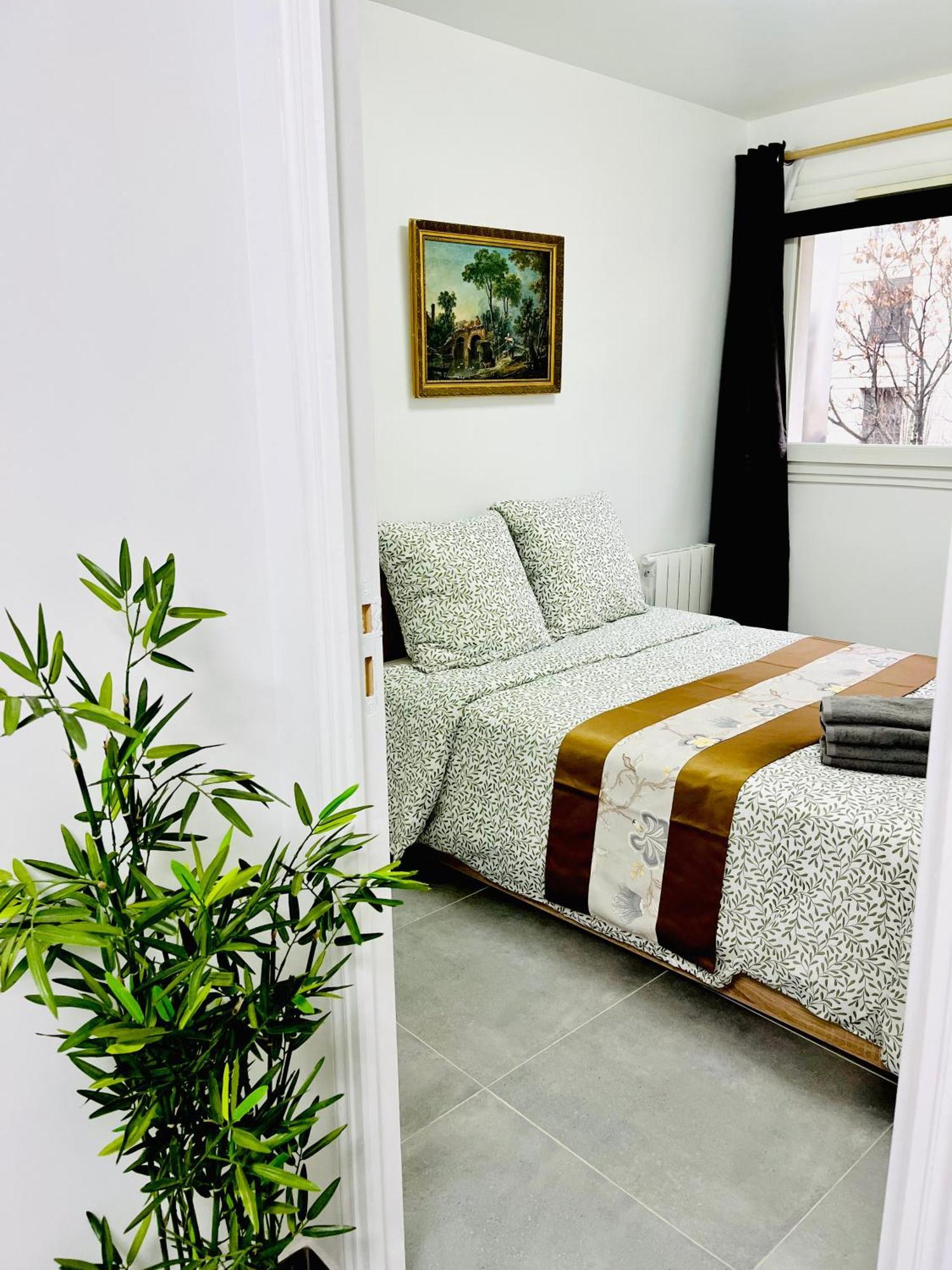 Dream Dwell Paris-Two Bedrooms Apart Near Gare Du Nord Bagian luar foto